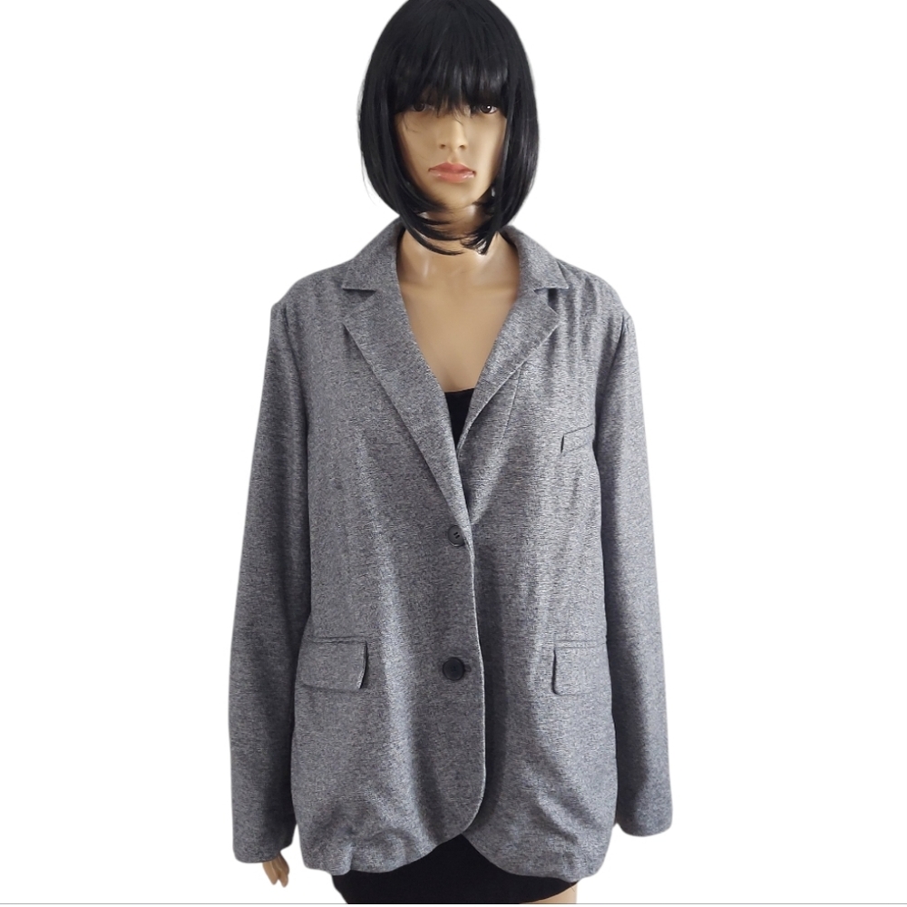 Treasure & bond Women's Gray two buttons Jacket, size XL